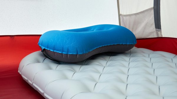 Le matelas tente confortable pour des nuits réparatrices en nature